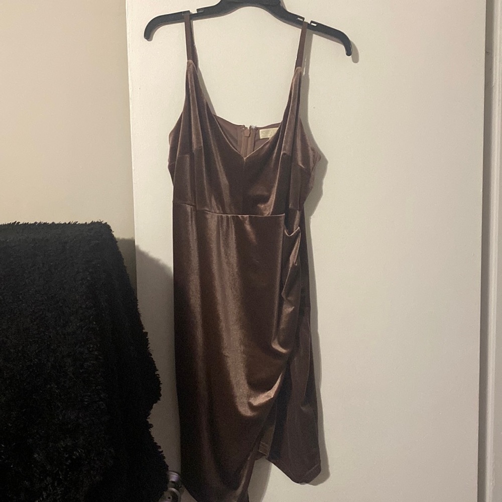 Lady in Velvet: F21 Plus Size Velvet Mini Dress Dress